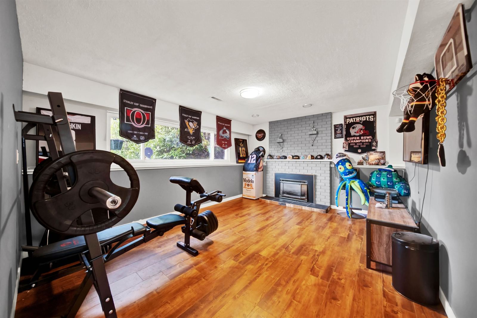 Listing Image 22