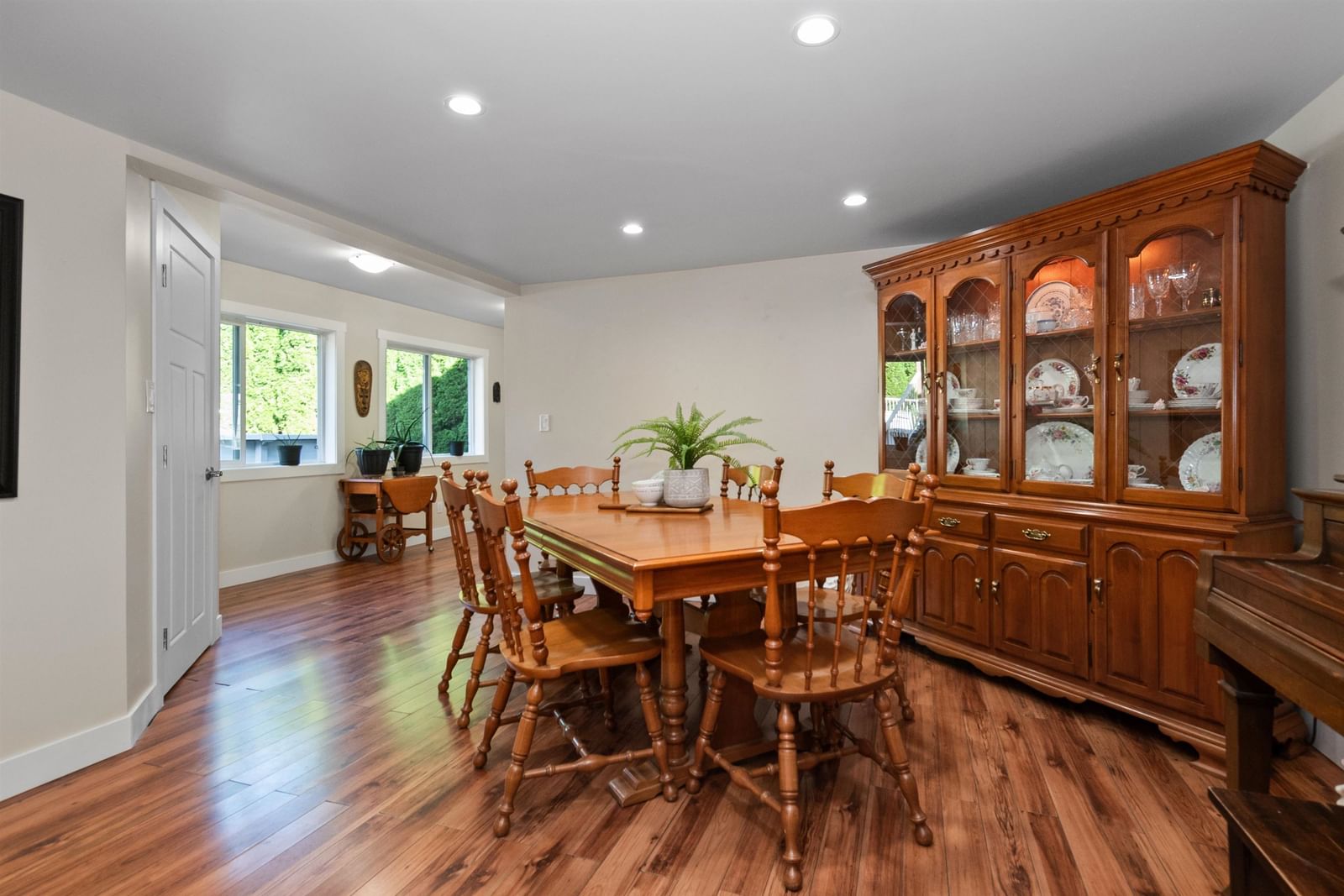 Listing Image 13