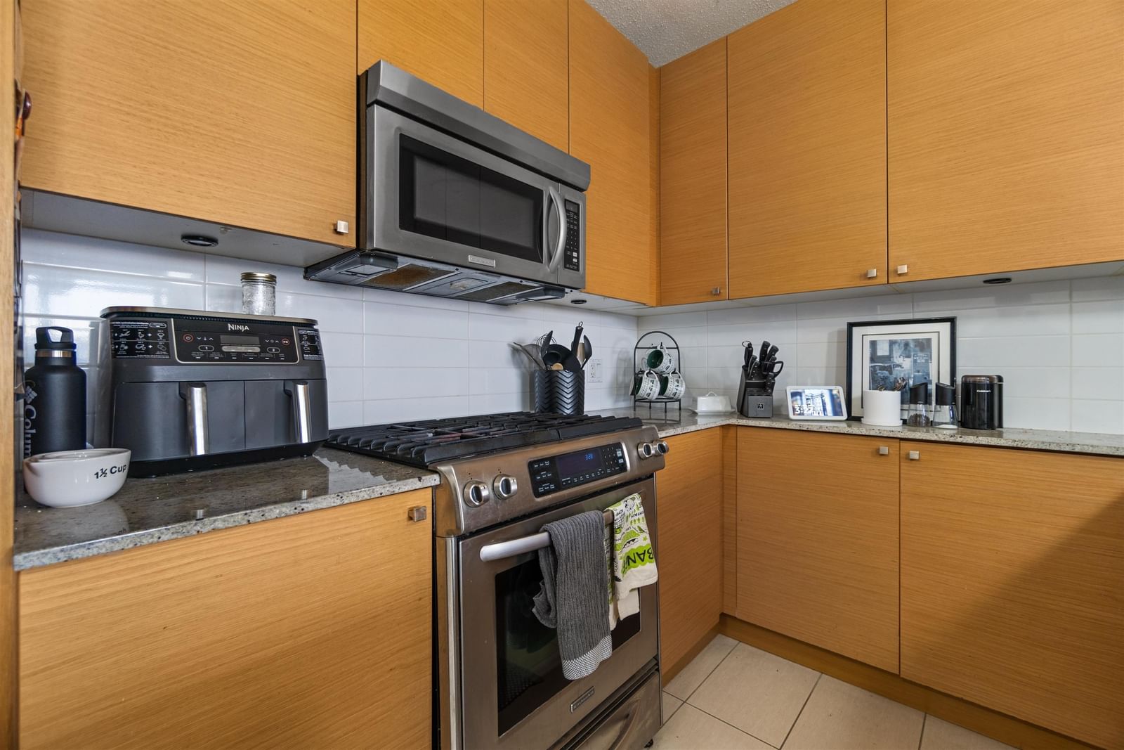 Listing Image 20