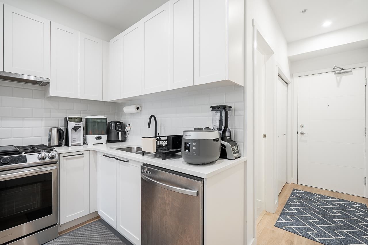 Listing Image 14
