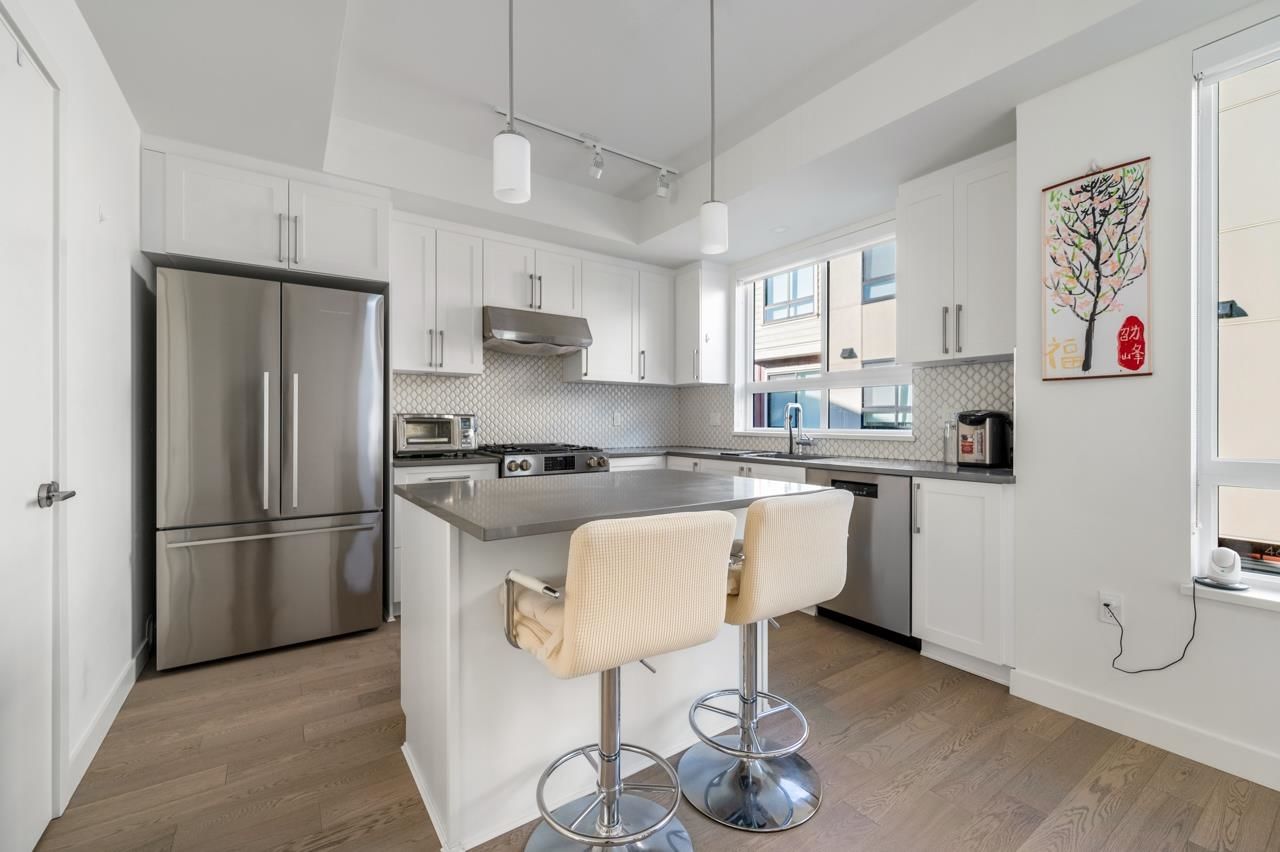 Listing Image 10