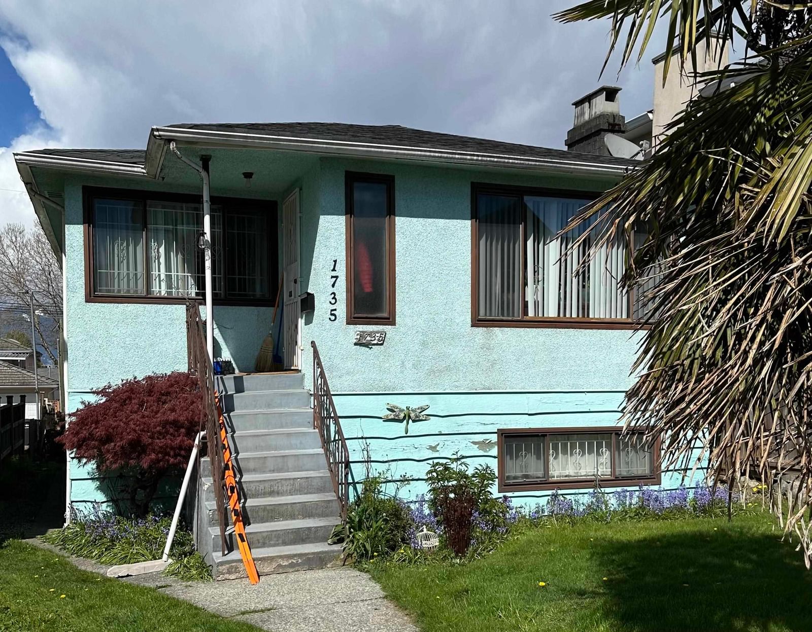 Listing Image 4