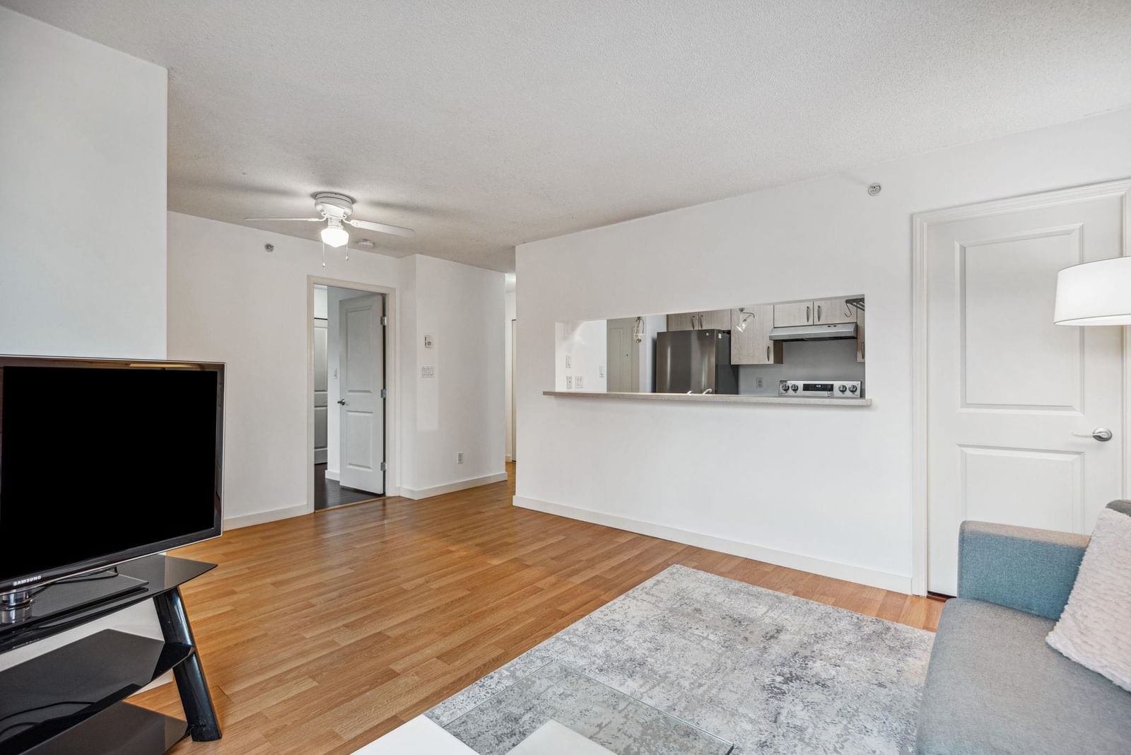 Listing Image 8