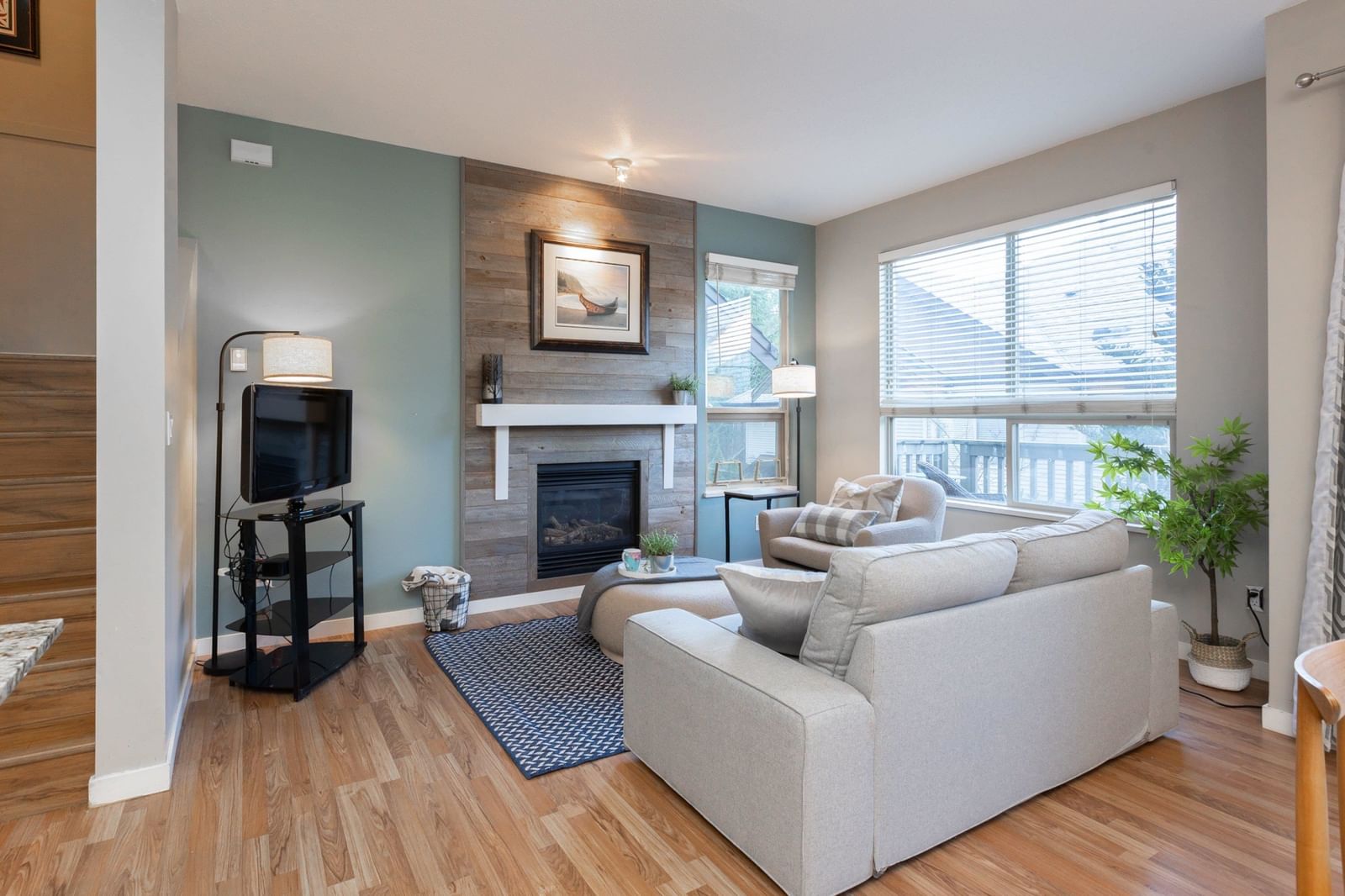Listing Image 9