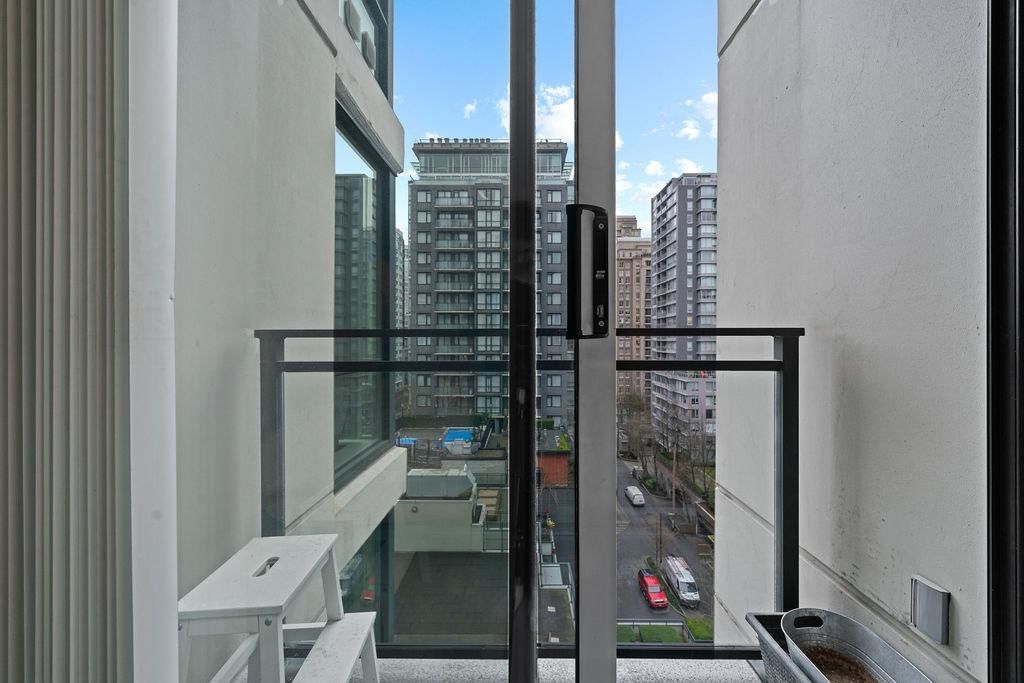 Listing Image 17