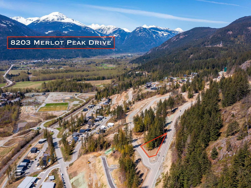 8203 Merlot Peak Drive, Pemberton, V0N 2L2 | Image 2