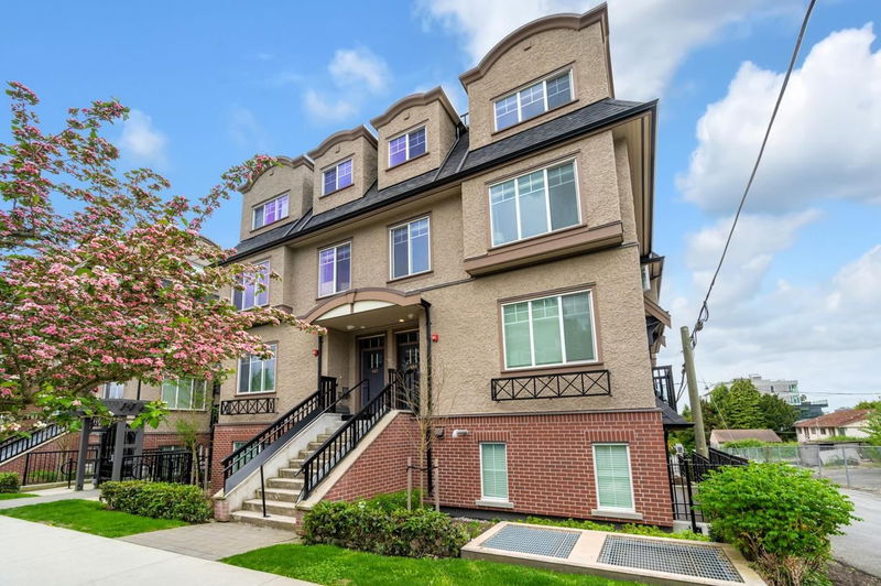 484 59th Avenue W, Vancouver, British Columbia