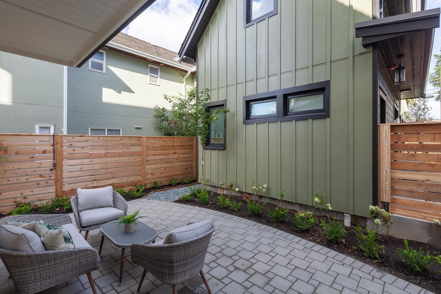Listing Image 13