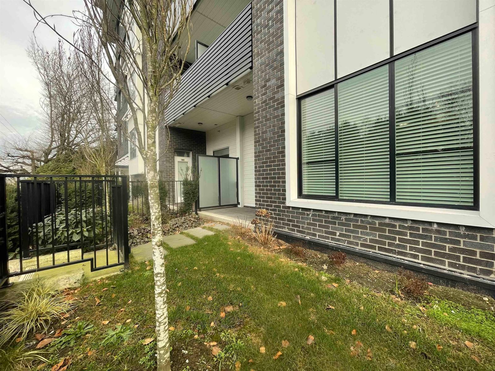 Listing Image 23