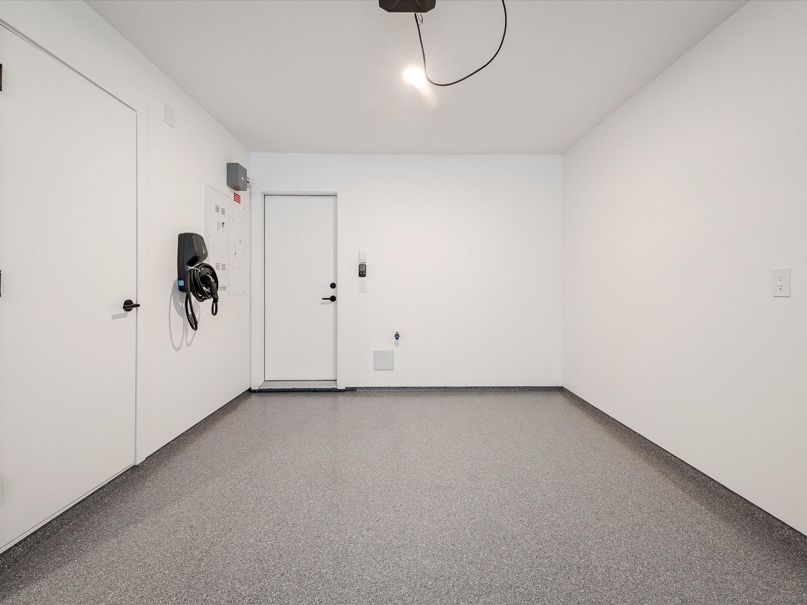 Listing Image 28