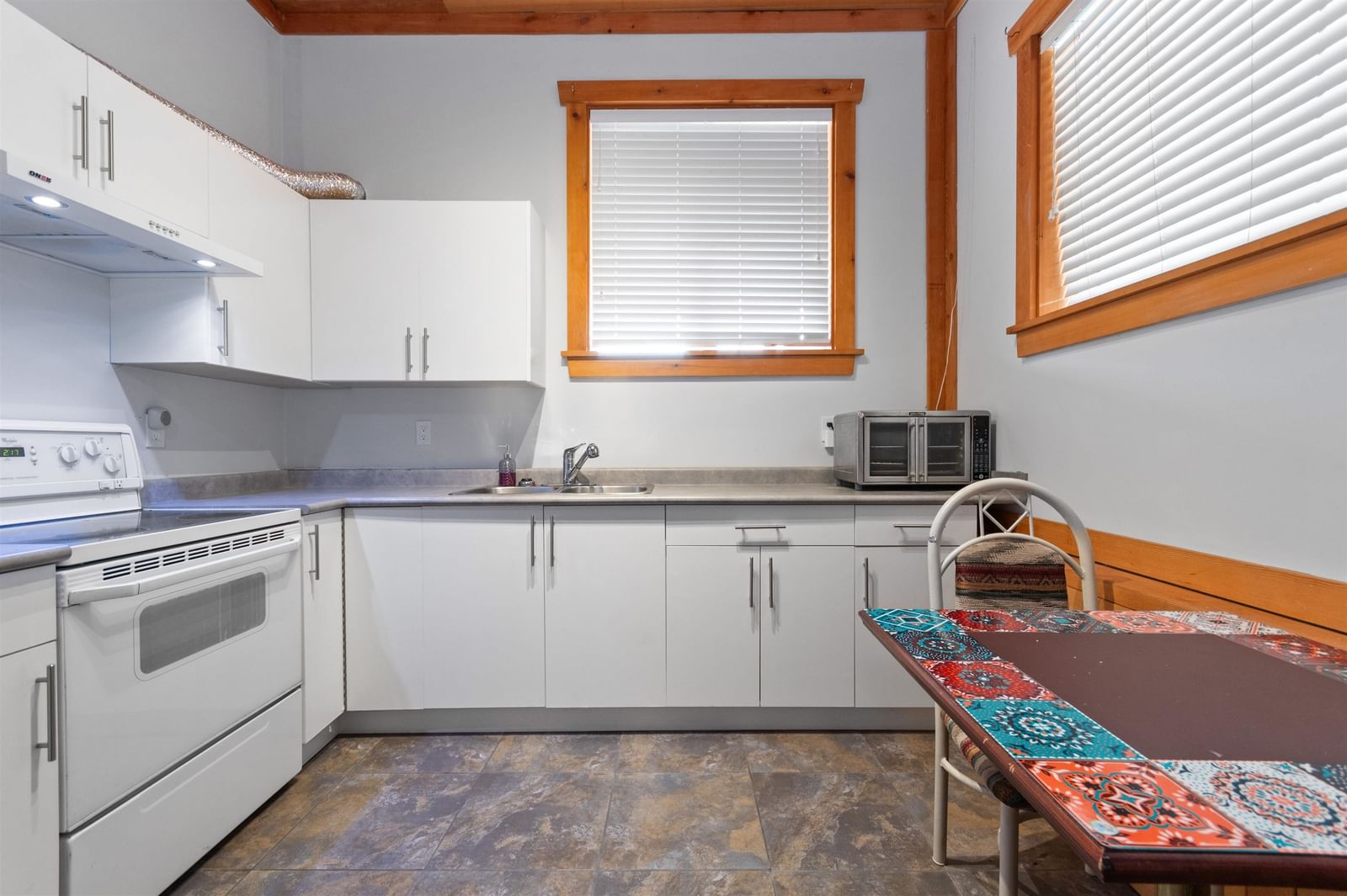 Listing Image 18