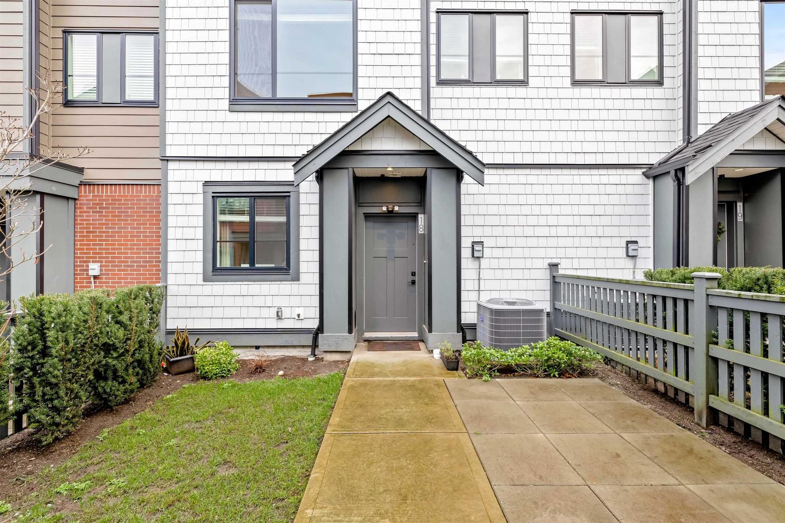 Listing Image 25