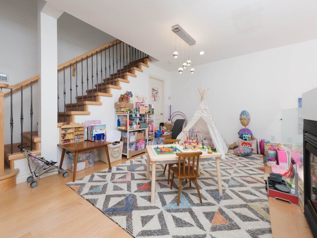 Listing Image 16