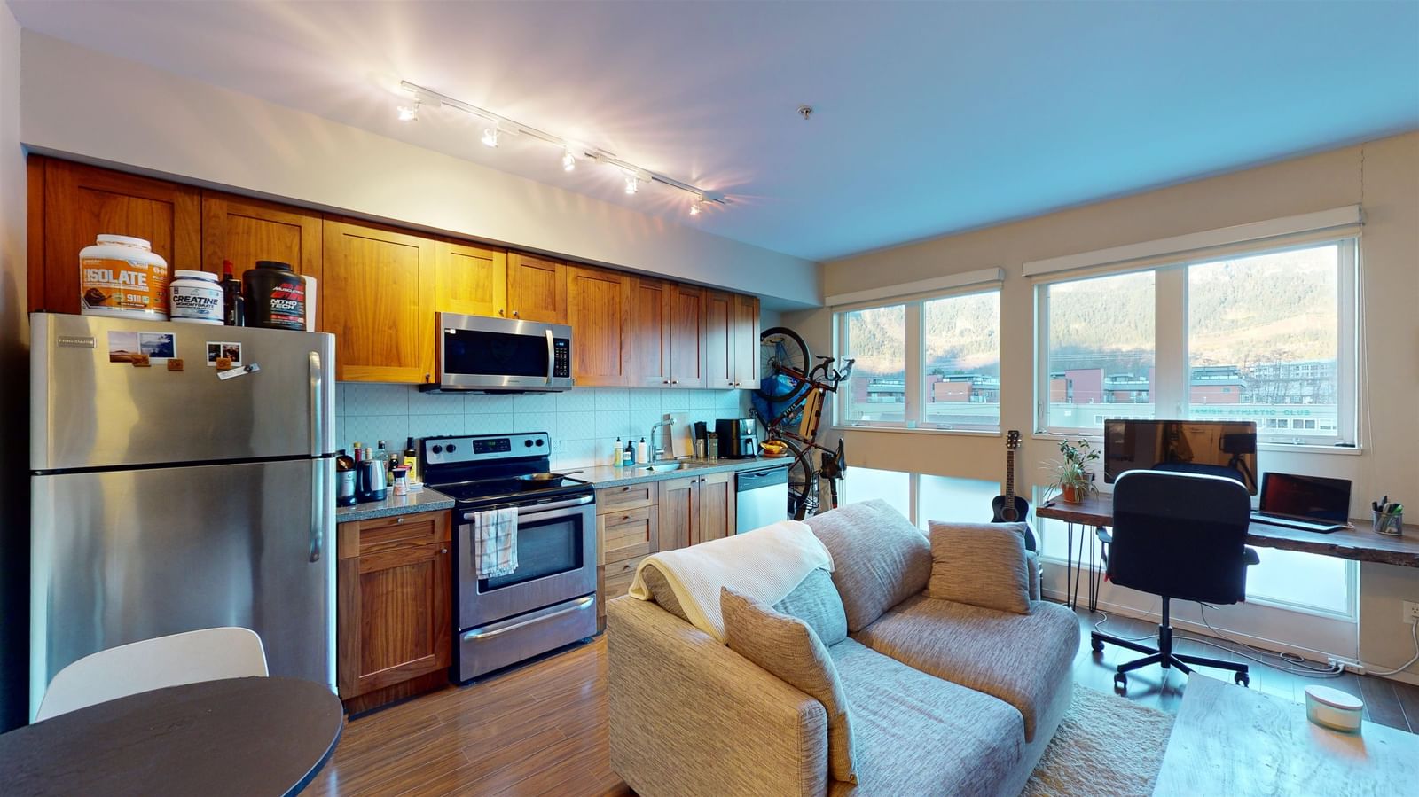 Listing Image 1