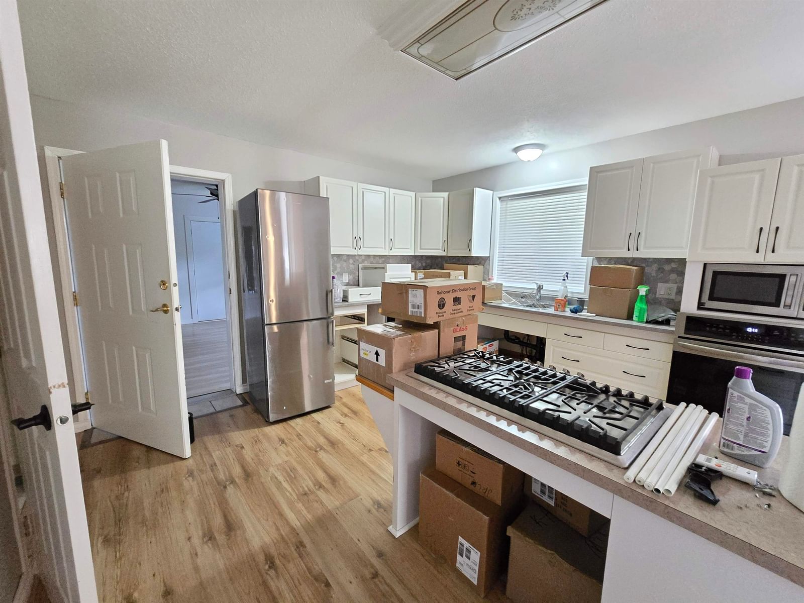 Listing Image 19