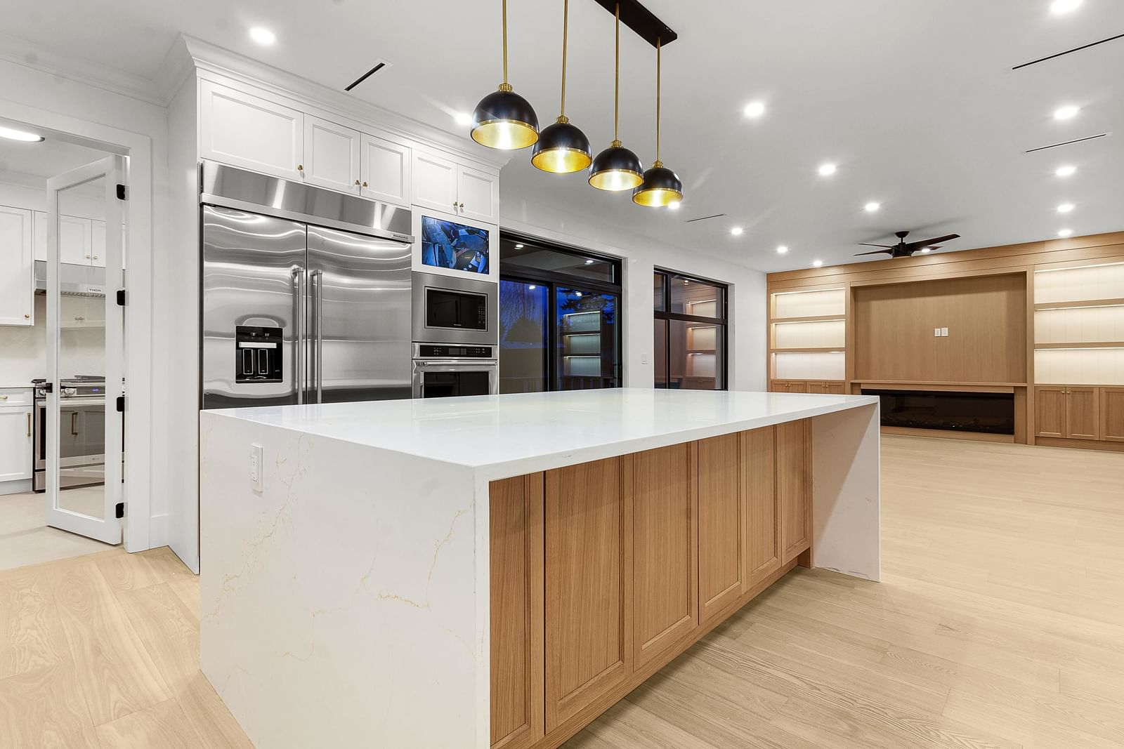 Listing Image 15