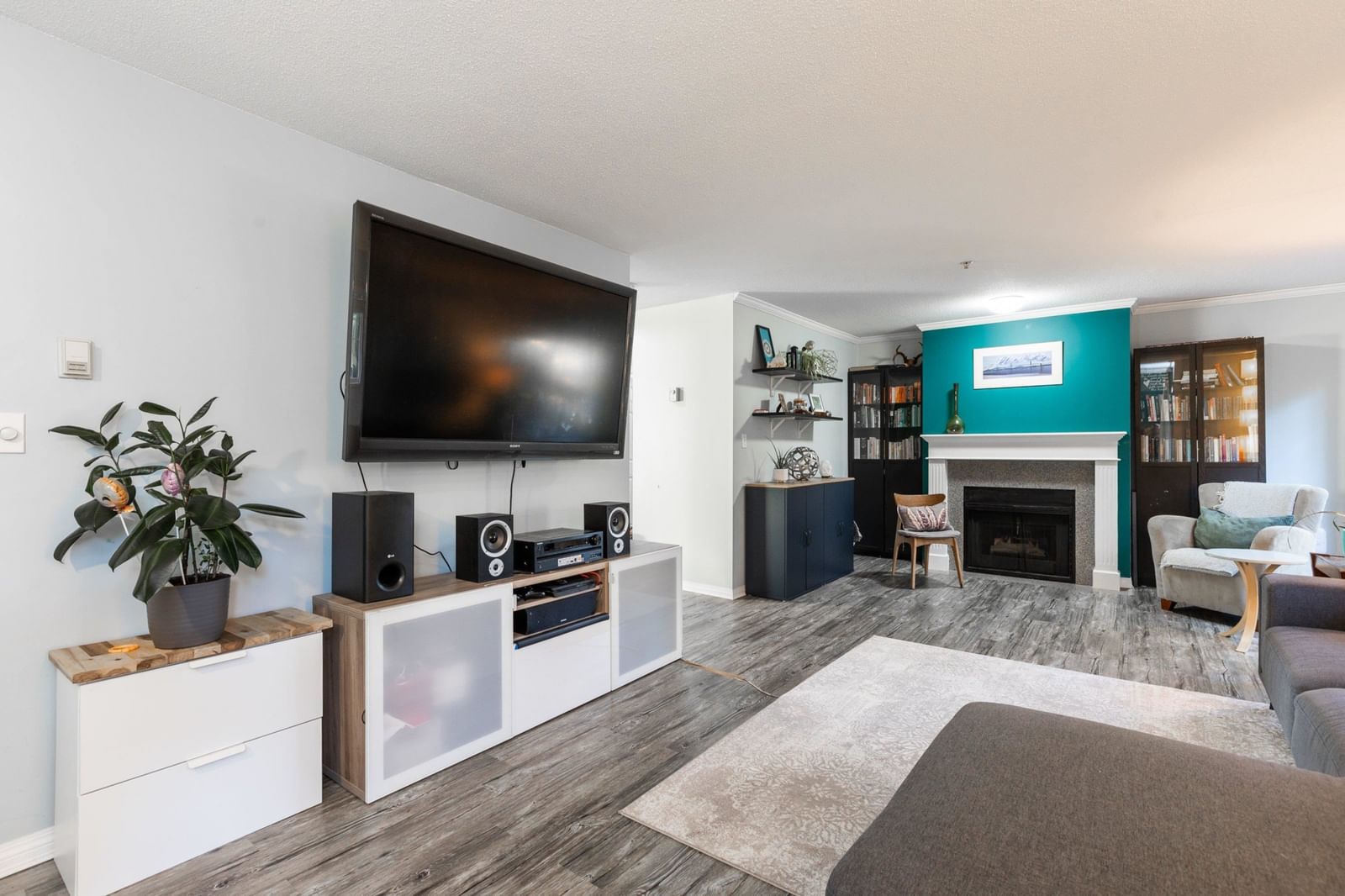 Listing Image 3