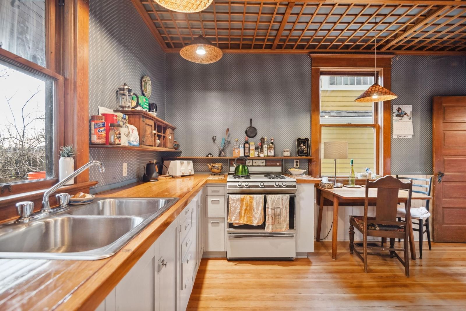 Listing Image 12
