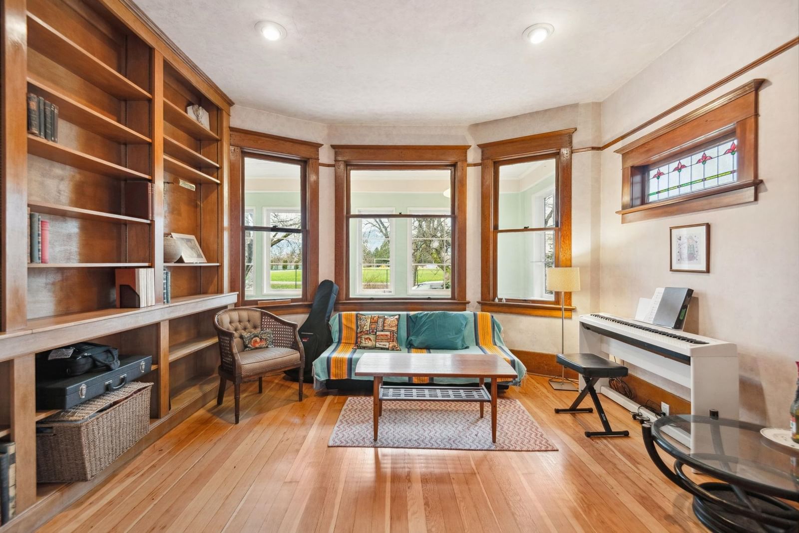 Listing Image 8