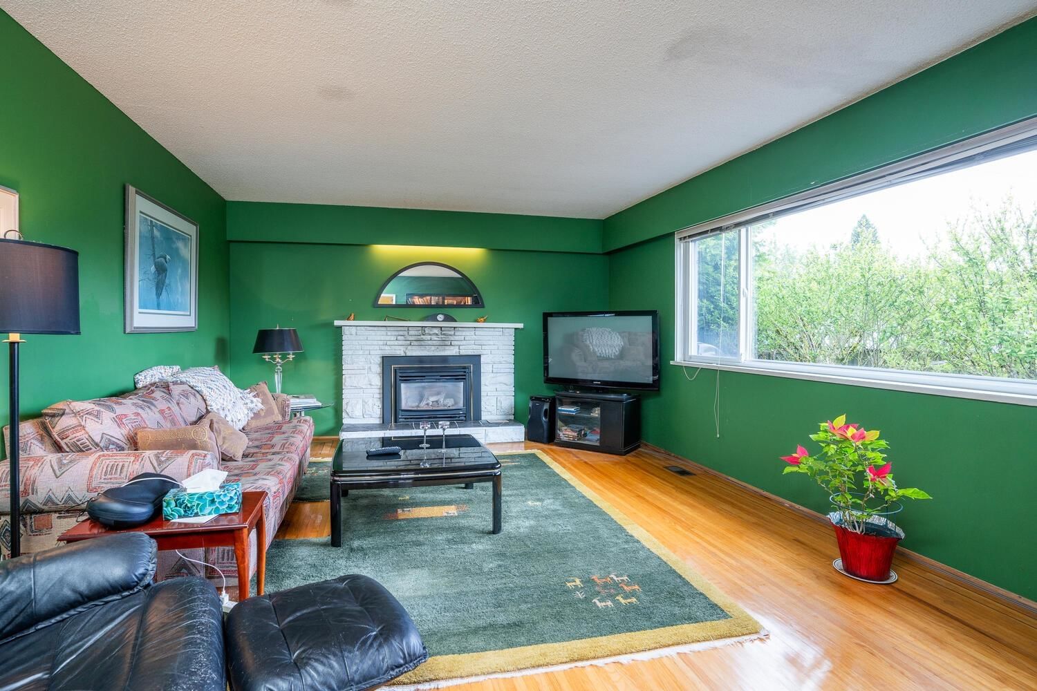 Listing Image 8