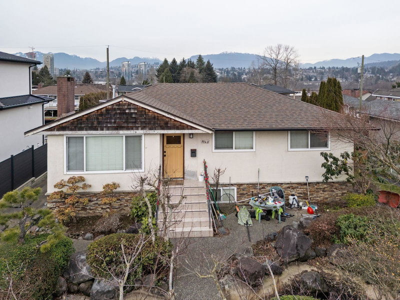 5745 Laurel Street, Burnaby, V5G 1N4 | Image 2