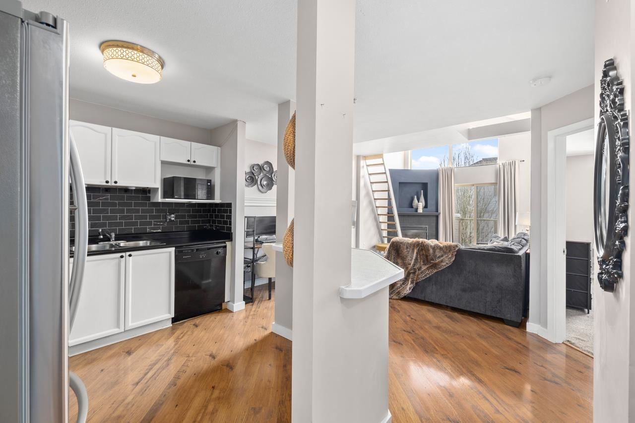 Listing Image 15