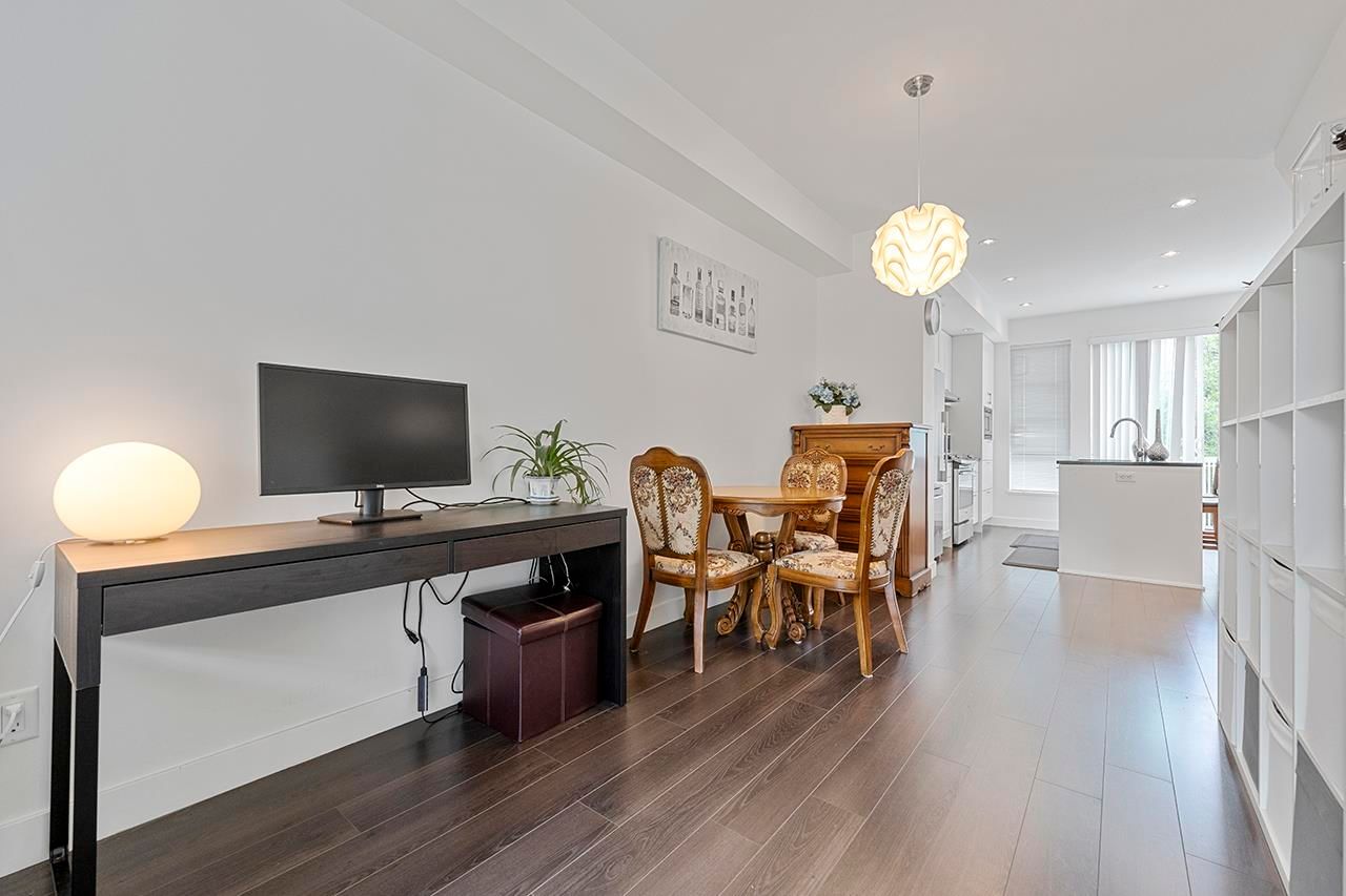 Listing Image 12