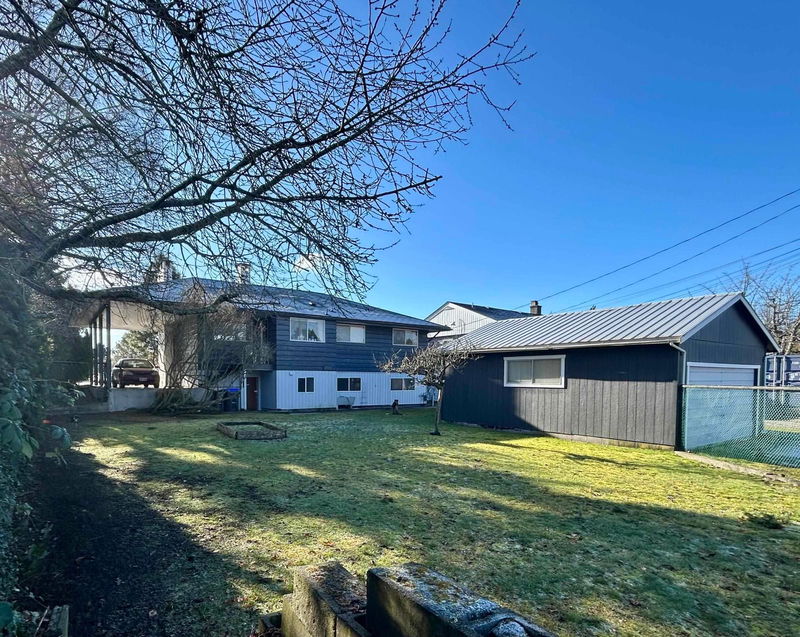 5690 Mermaid Street, Sechelt, British Columbia