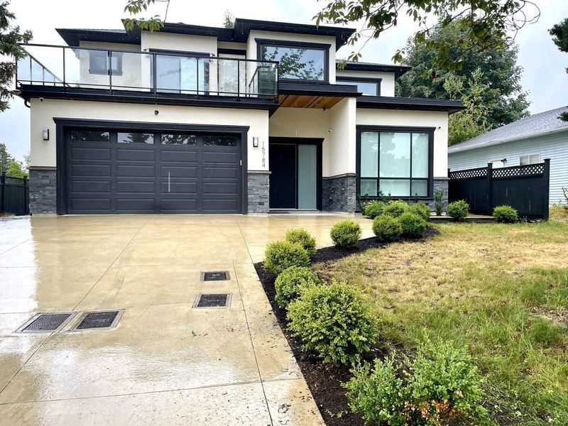 15784 101 Avenue, Surrey, British Columbia