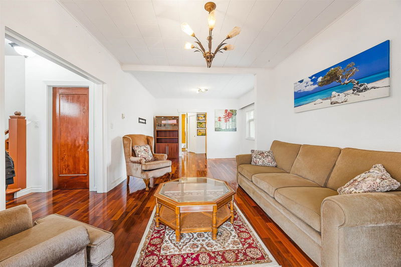 1008 22nd Avenue E, Vancouver, British Columbia