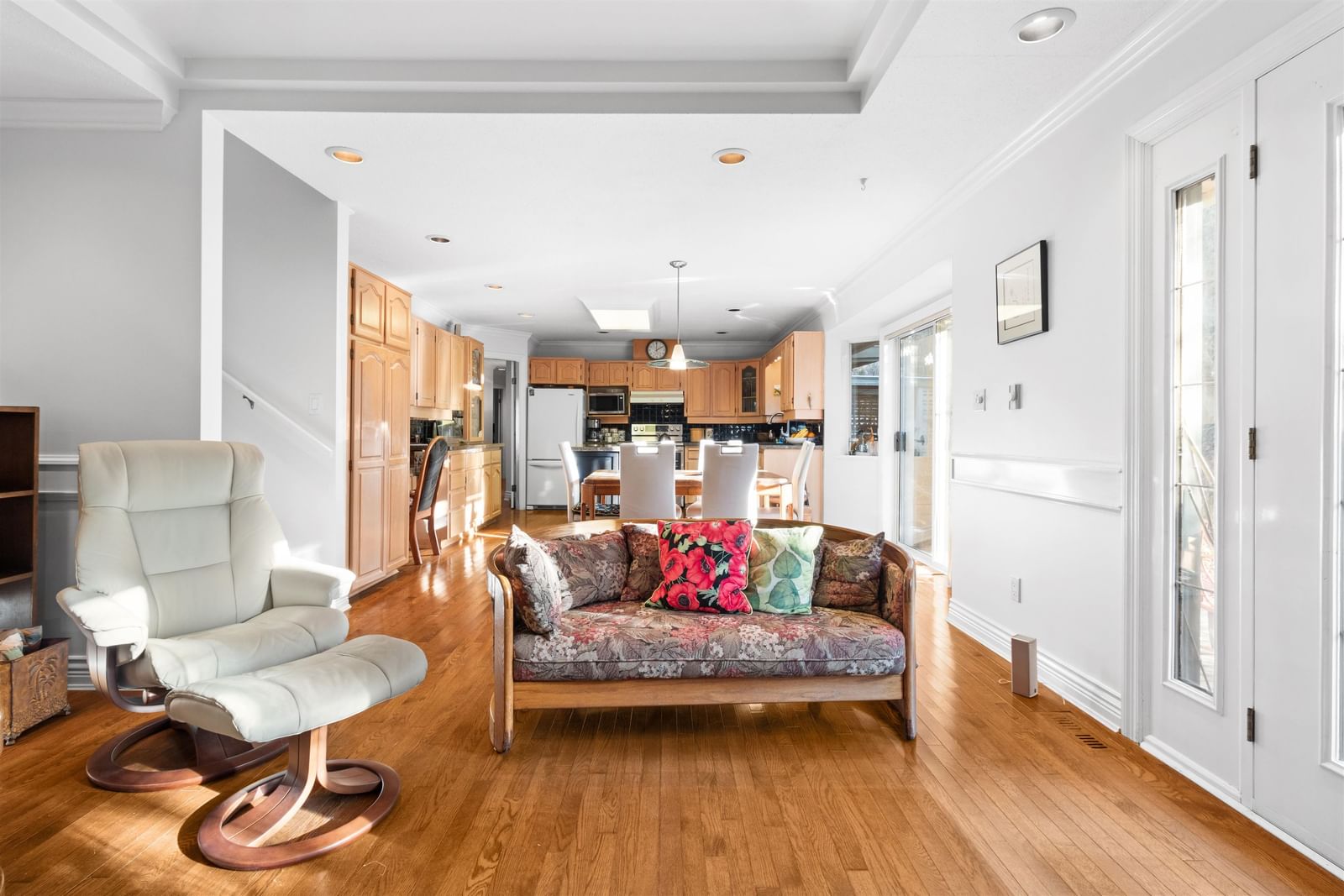 Listing Image 12