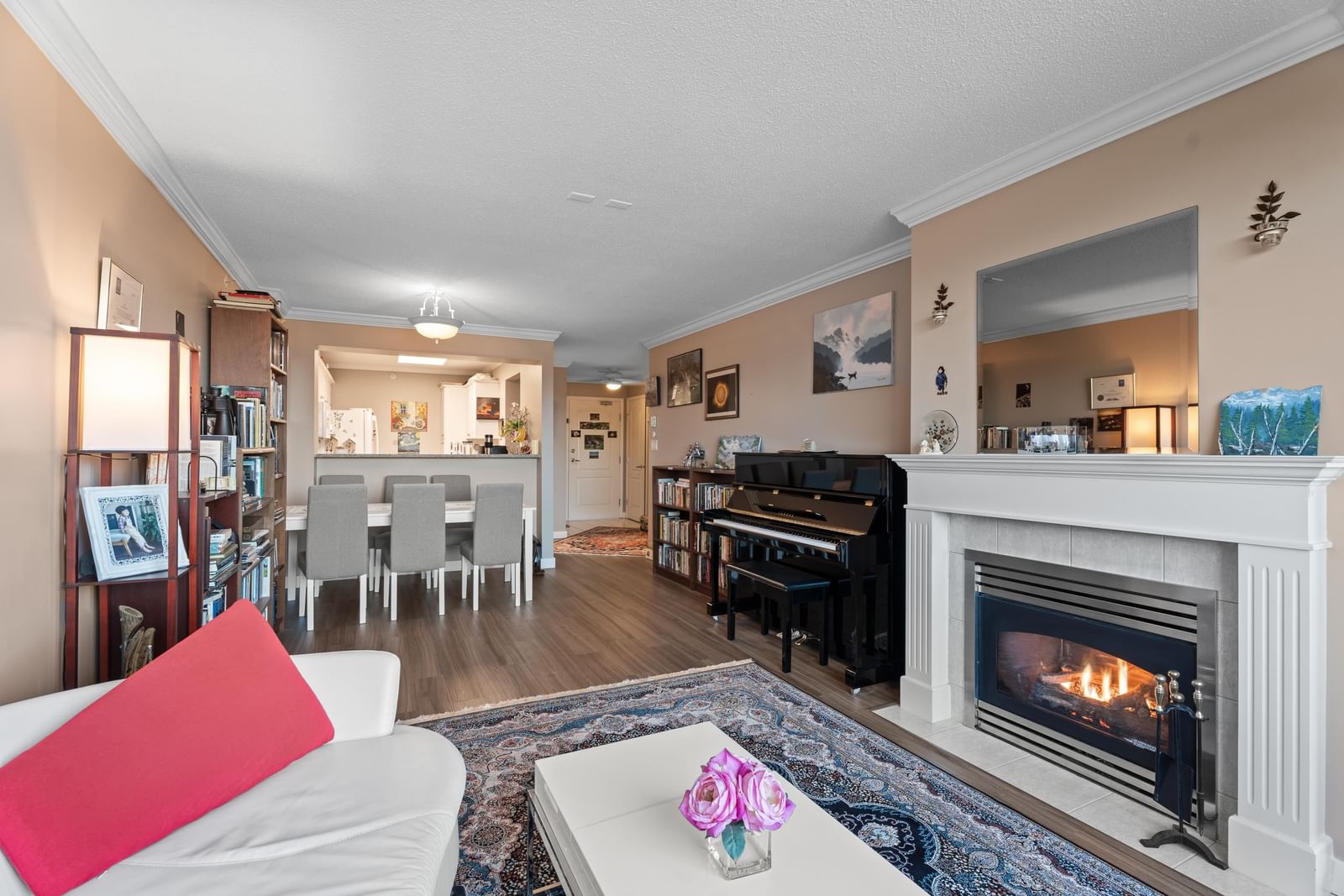 Listing Image 16