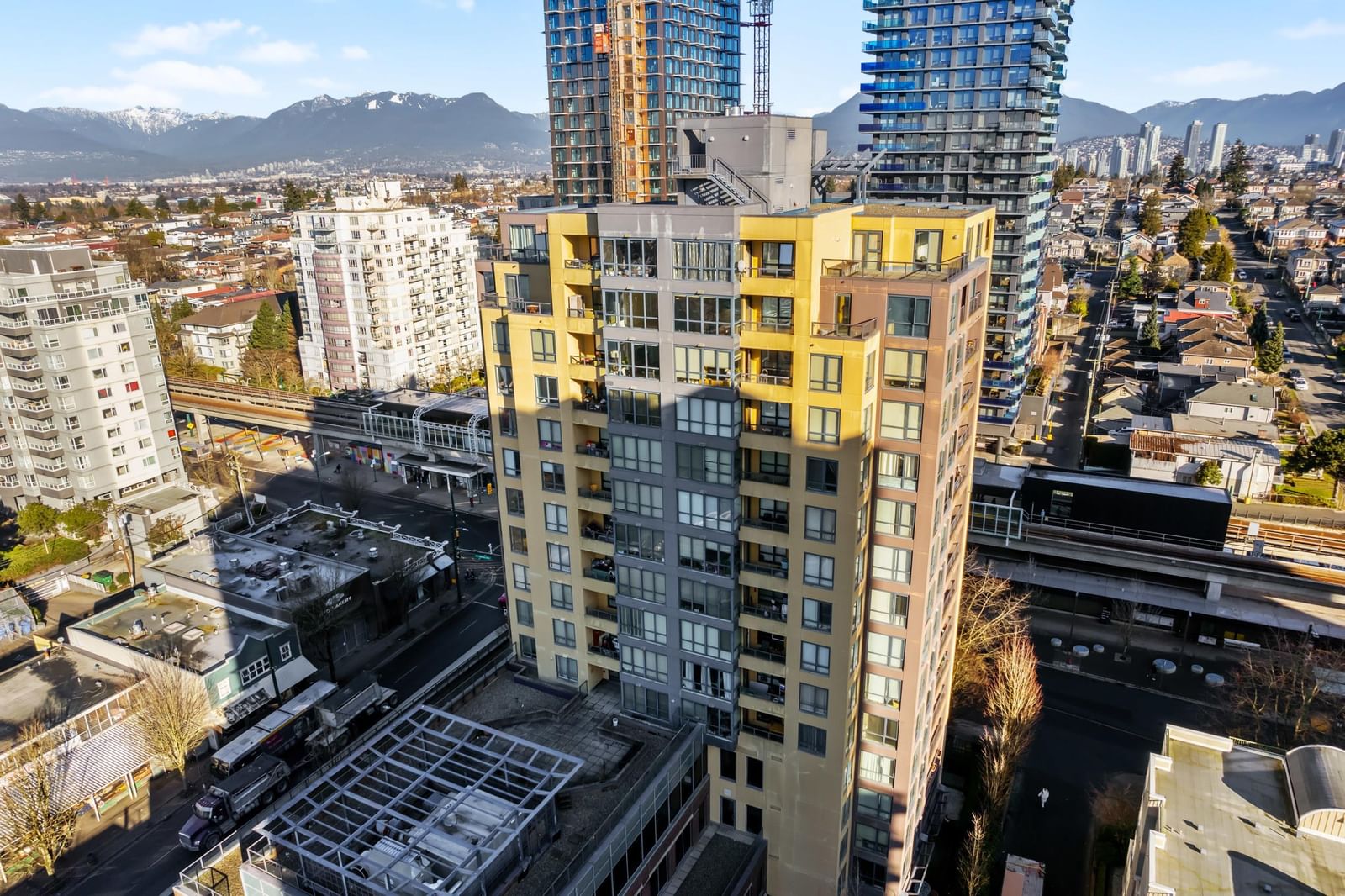 Listing Image 1