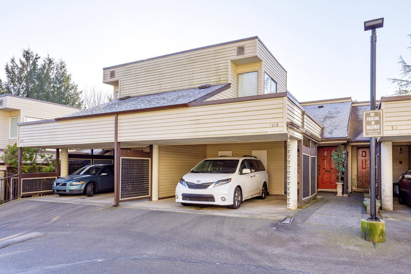208 - 1220 Falcon Drive, Coquitlam, V3E 2E5 | Image 3