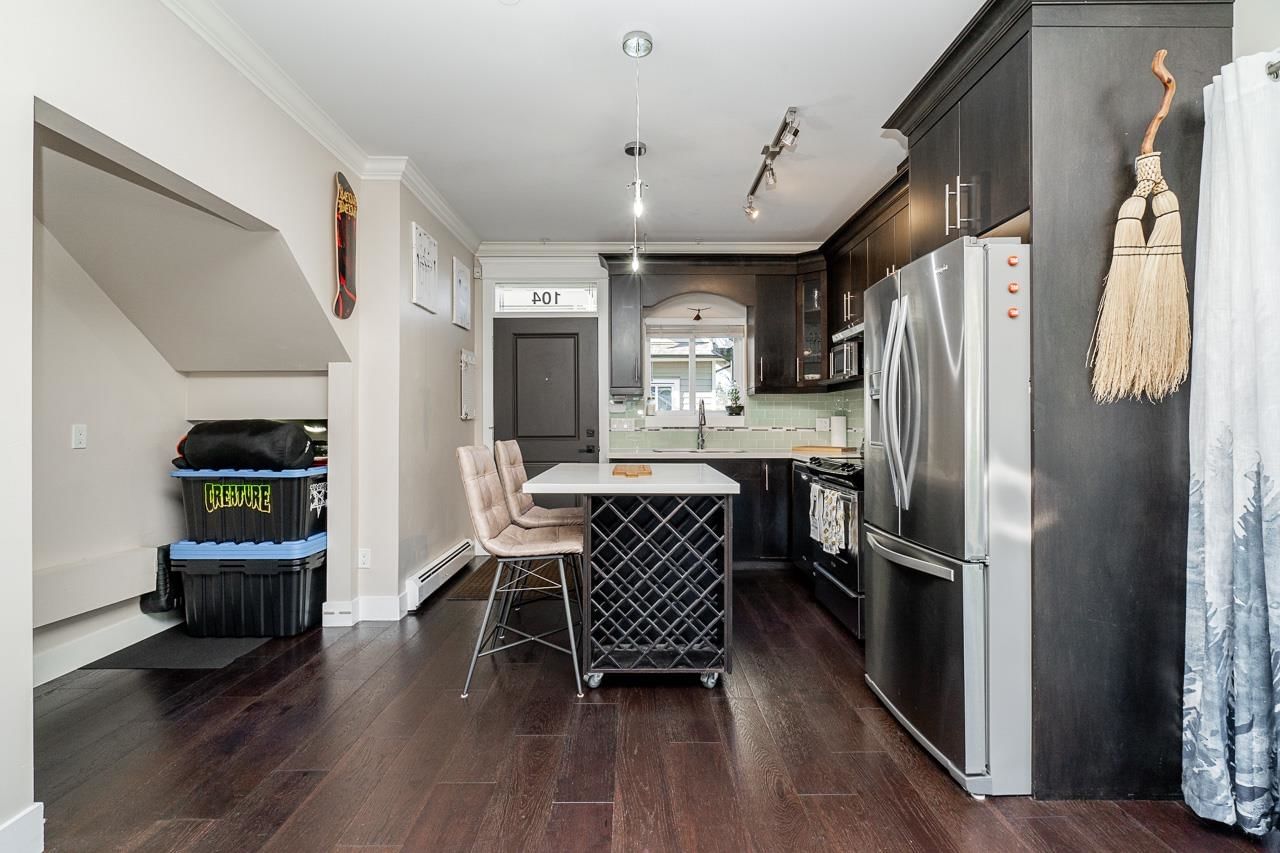 Listing Image 8