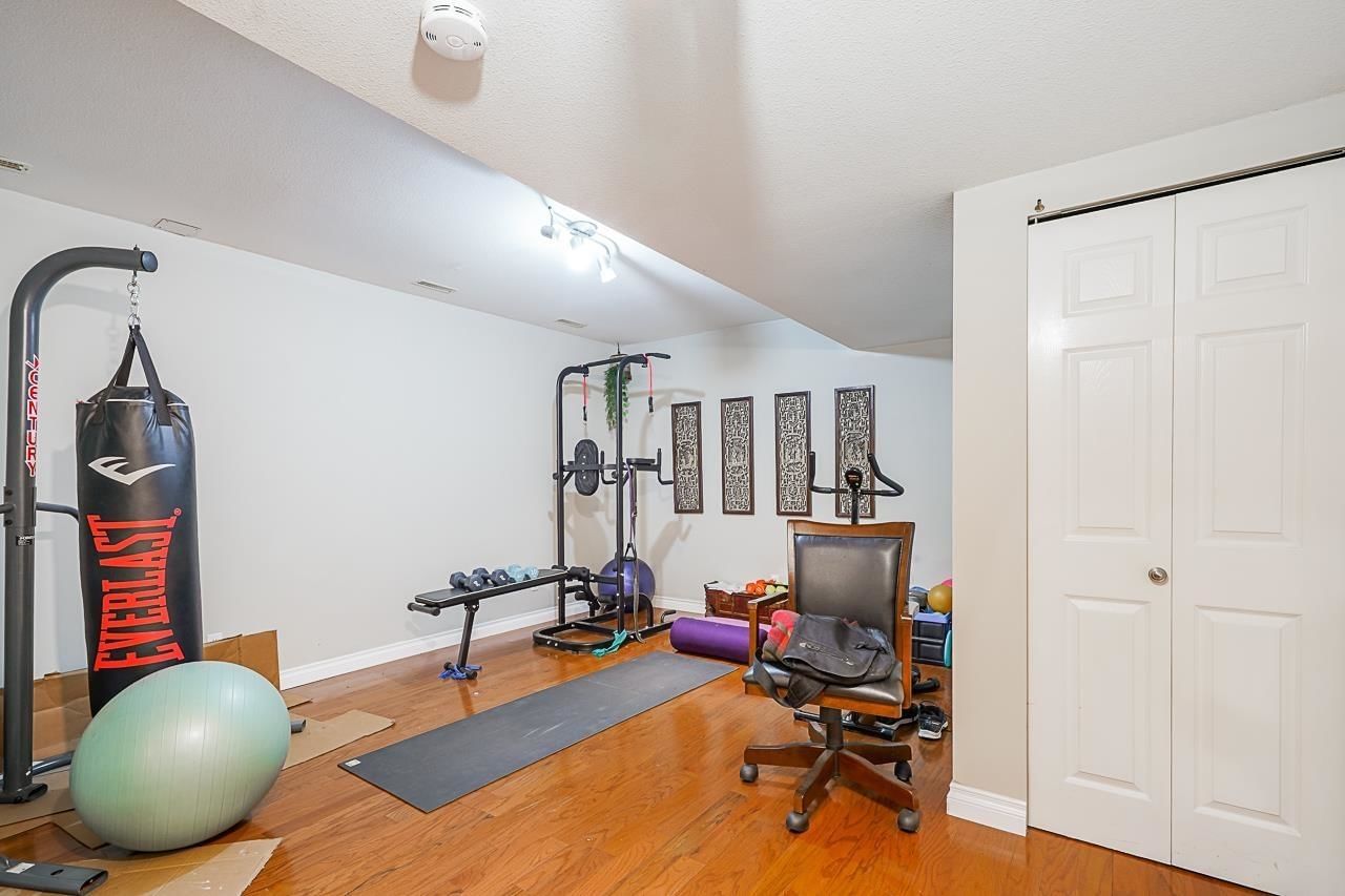 Listing Image 18
