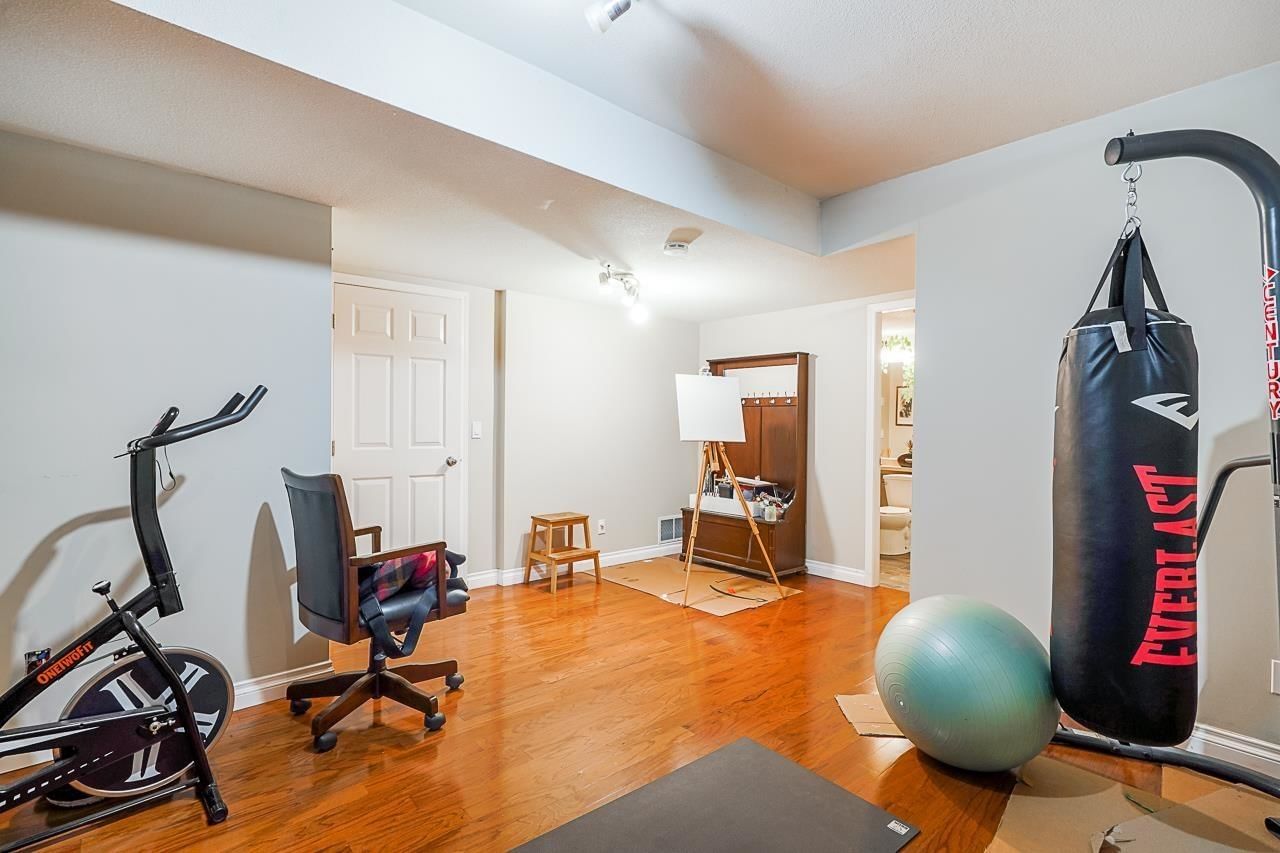 Listing Image 19