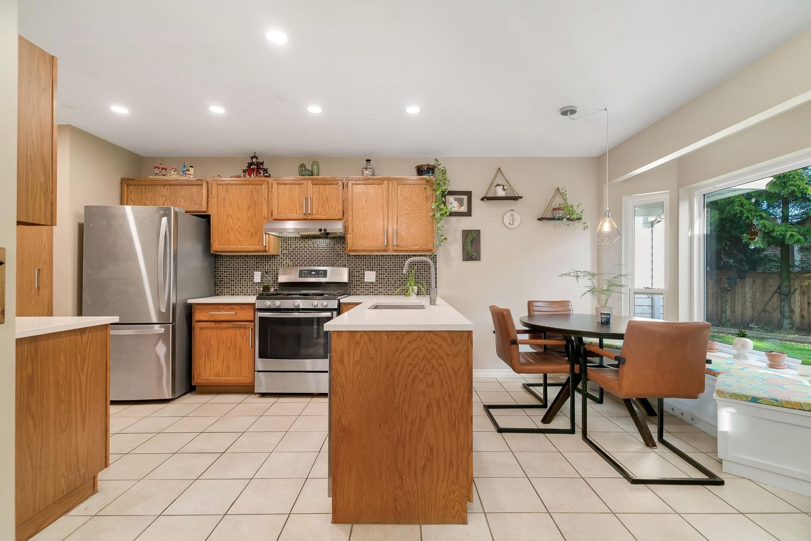 Listing Image 18