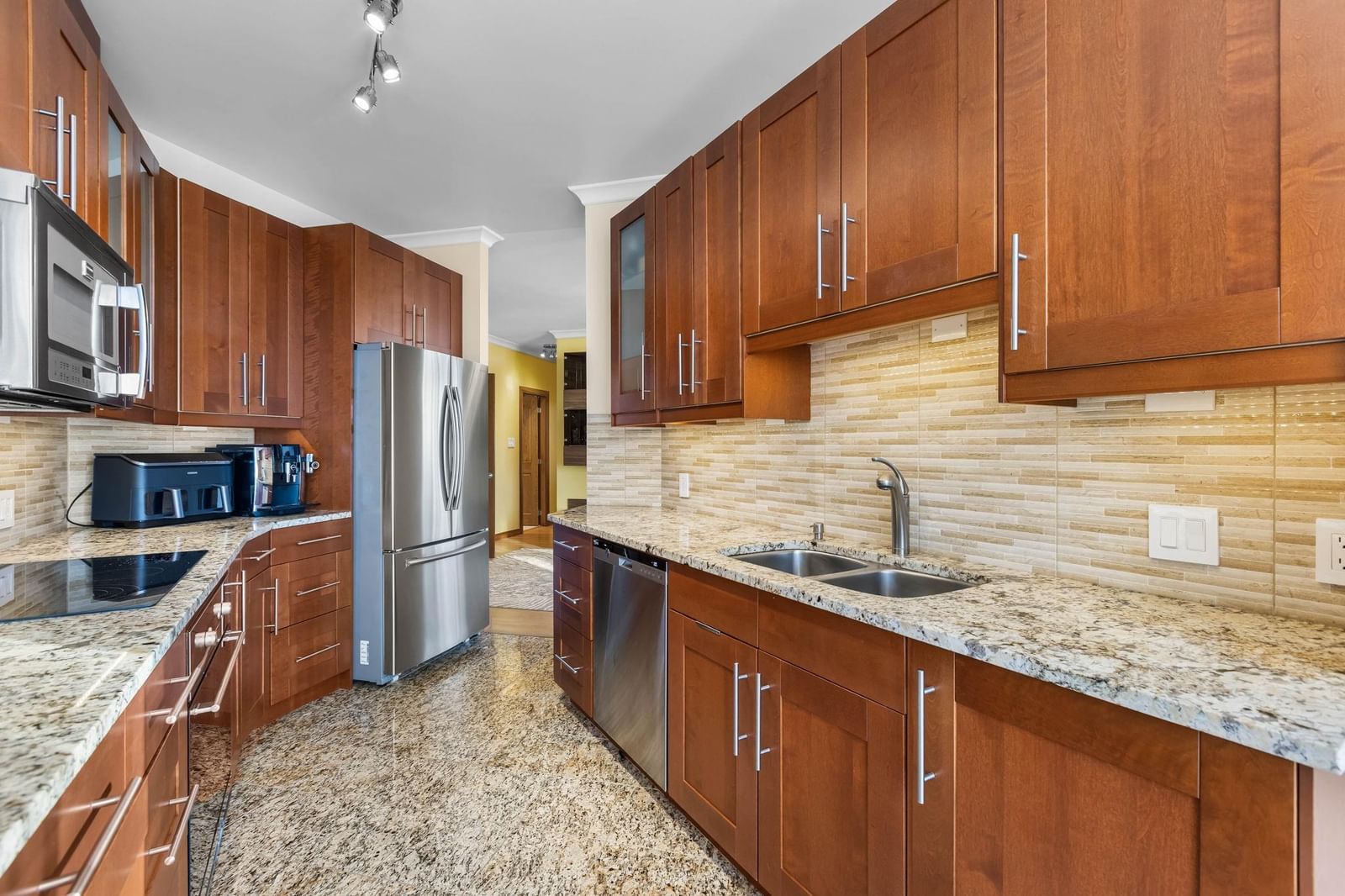 Listing Image 13