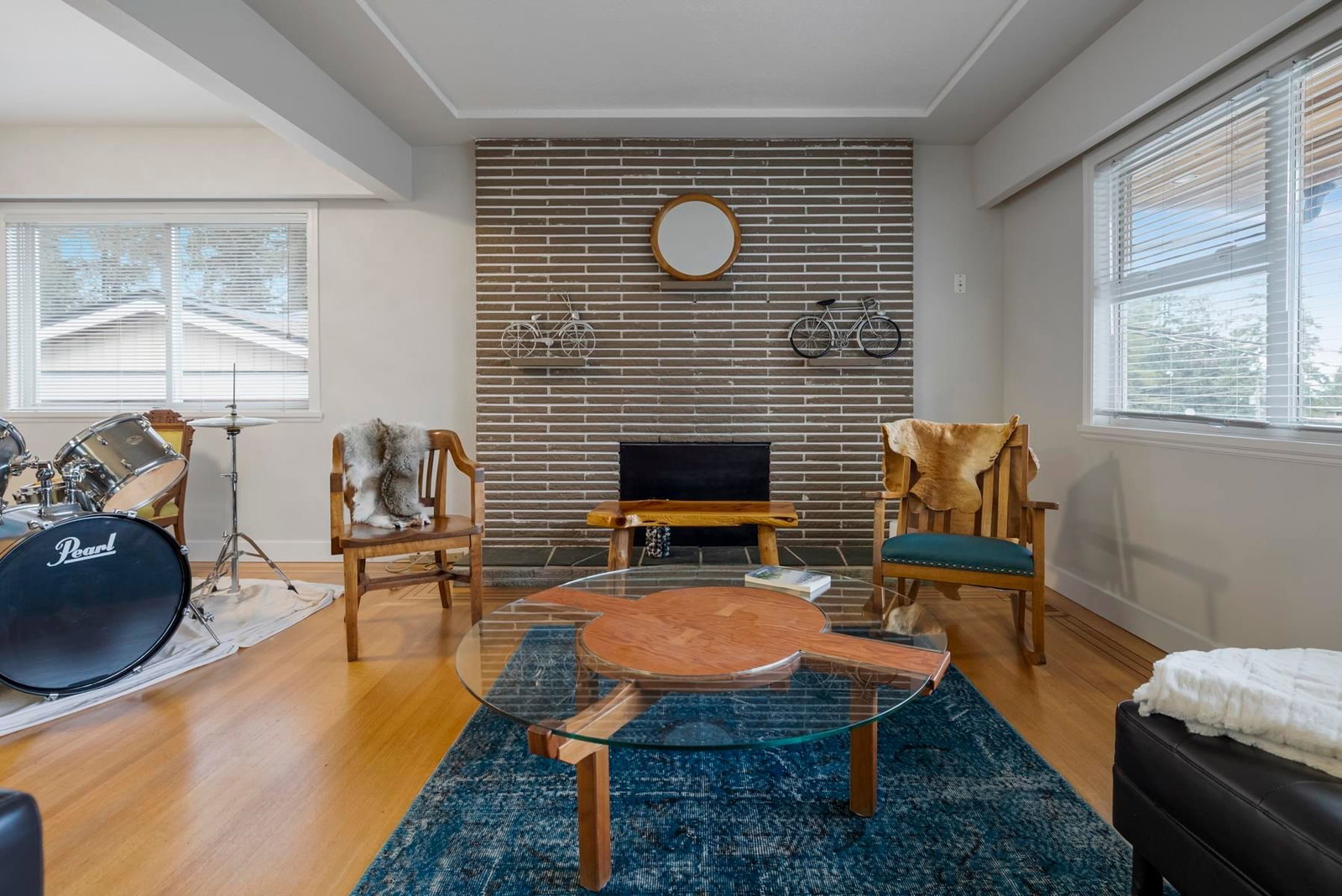 Listing Image 11