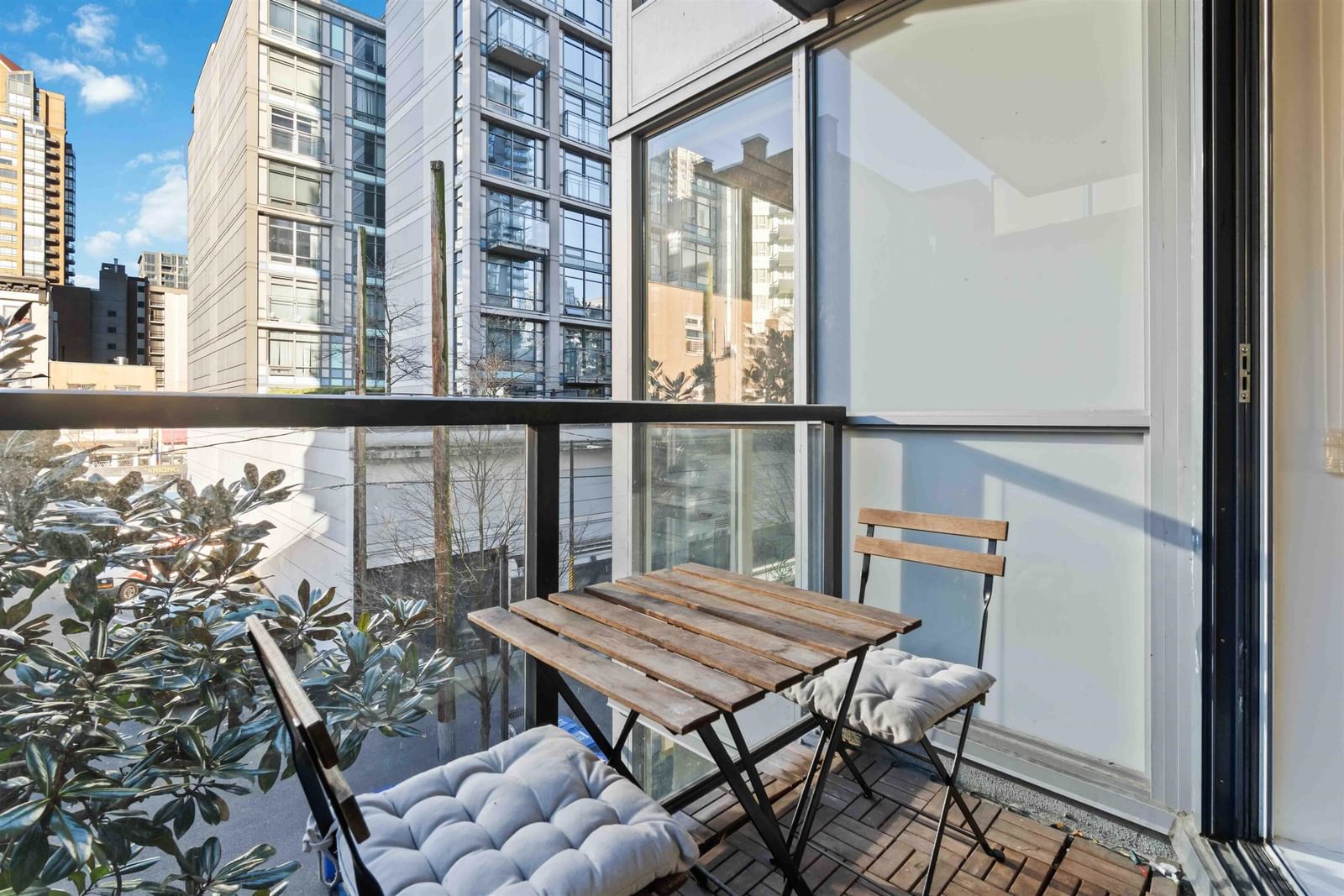 Listing Image 19