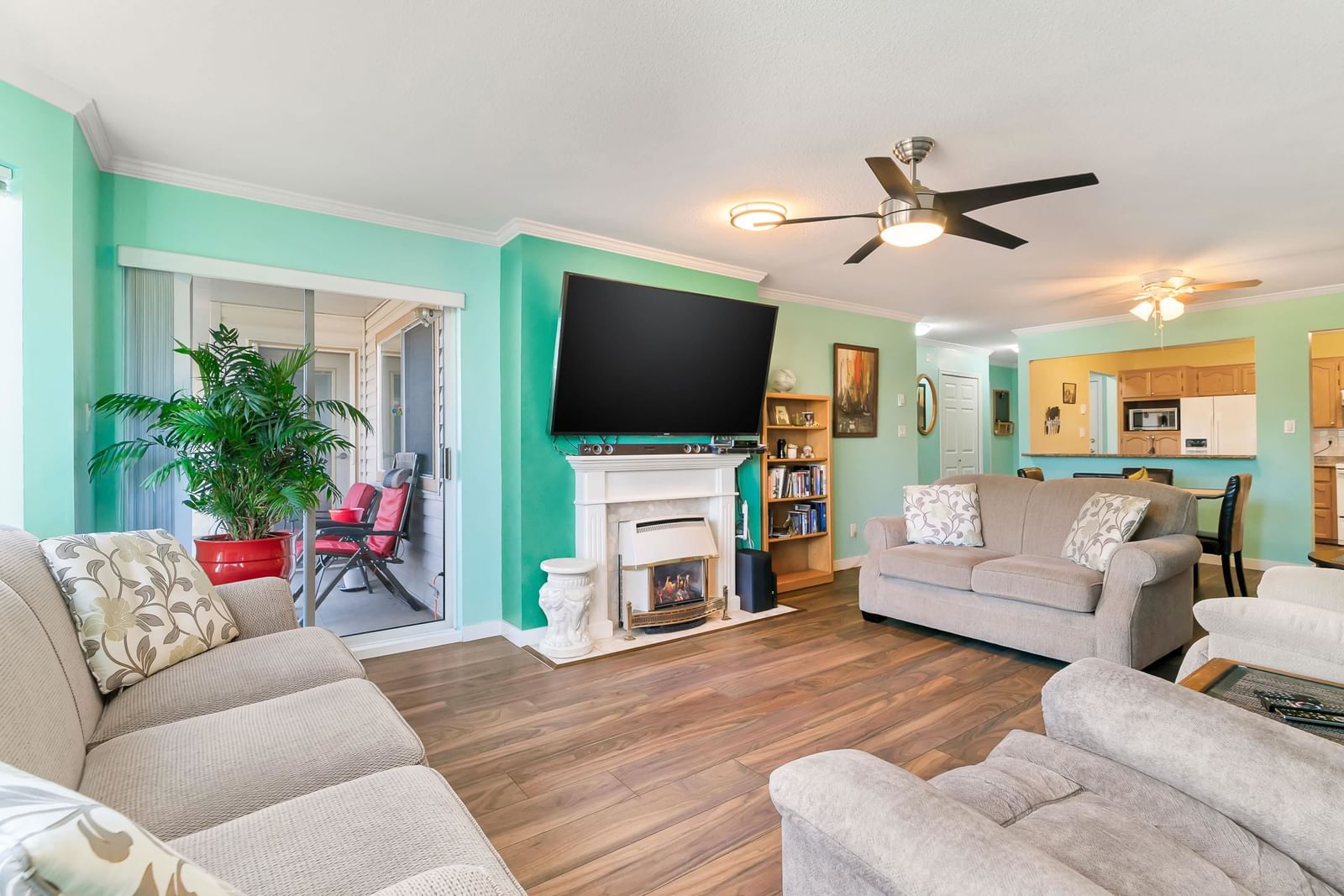 Listing Image 11