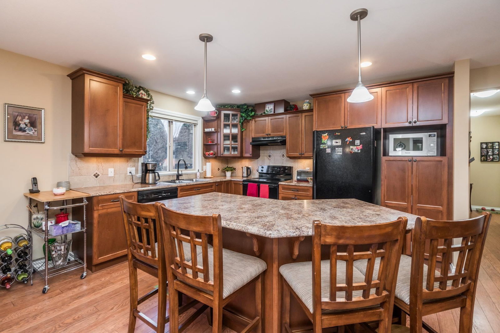 Listing Image 13