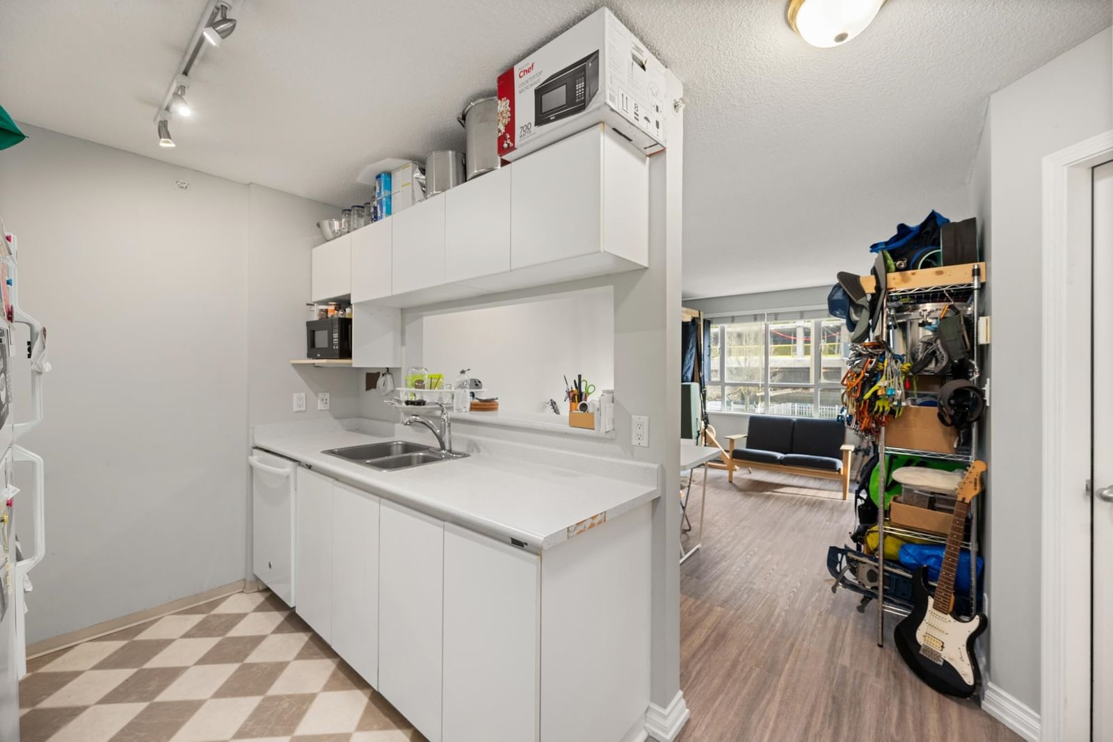 Listing Image 13