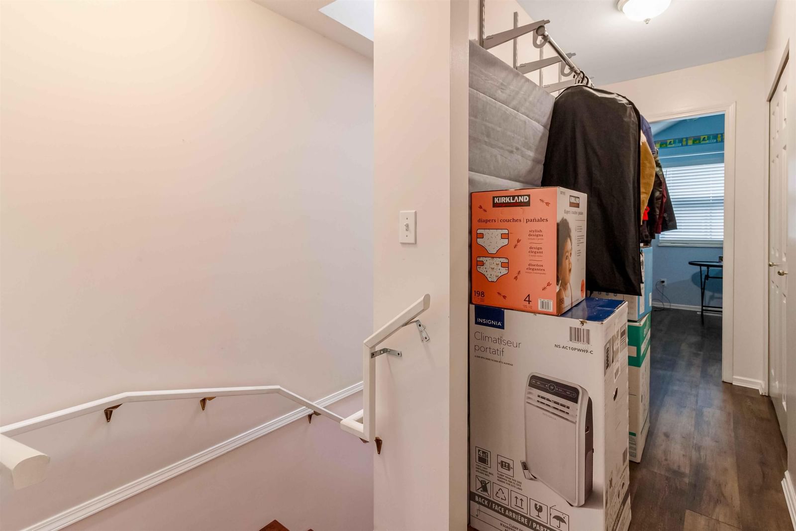 Listing Image 10