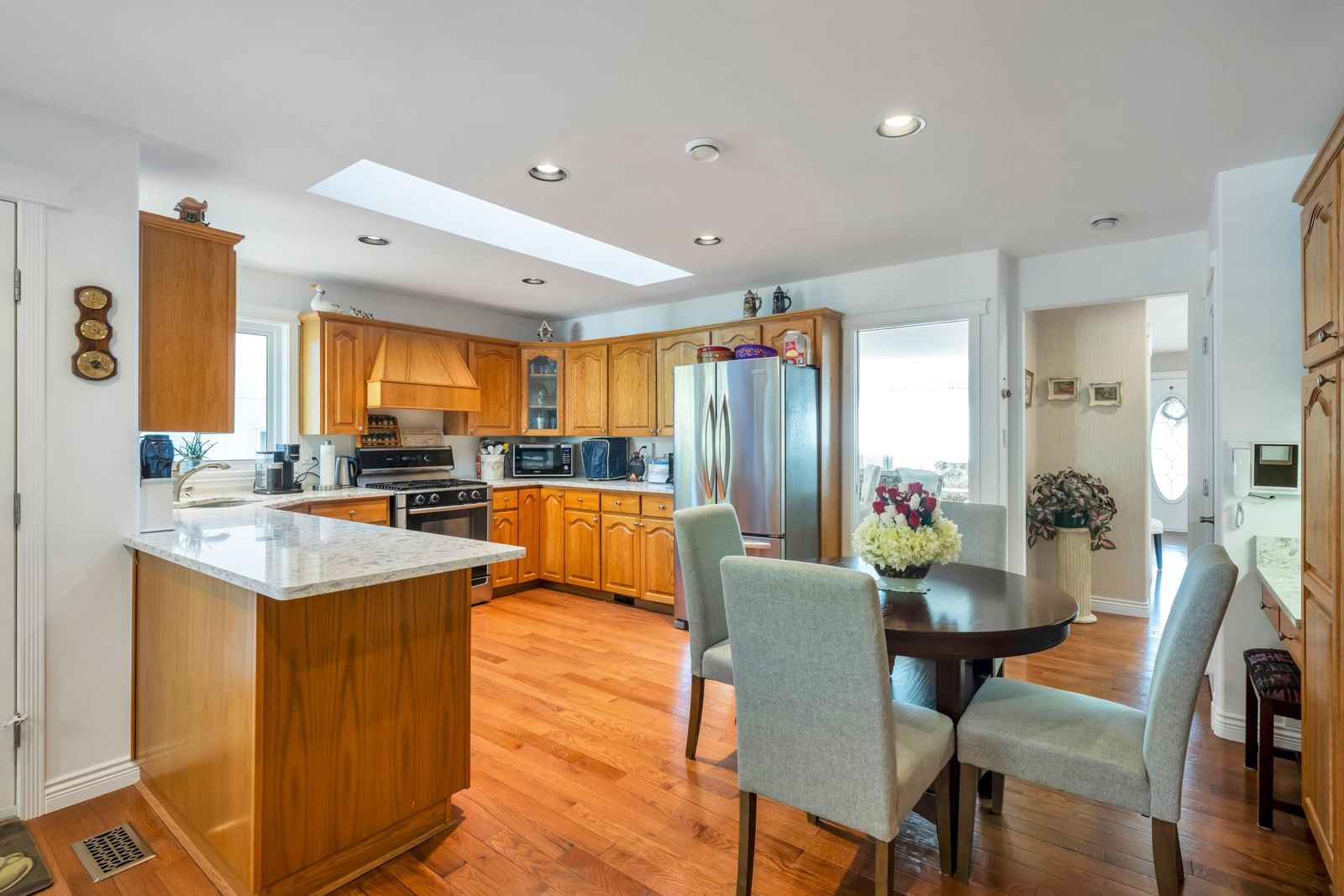 Listing Image 10