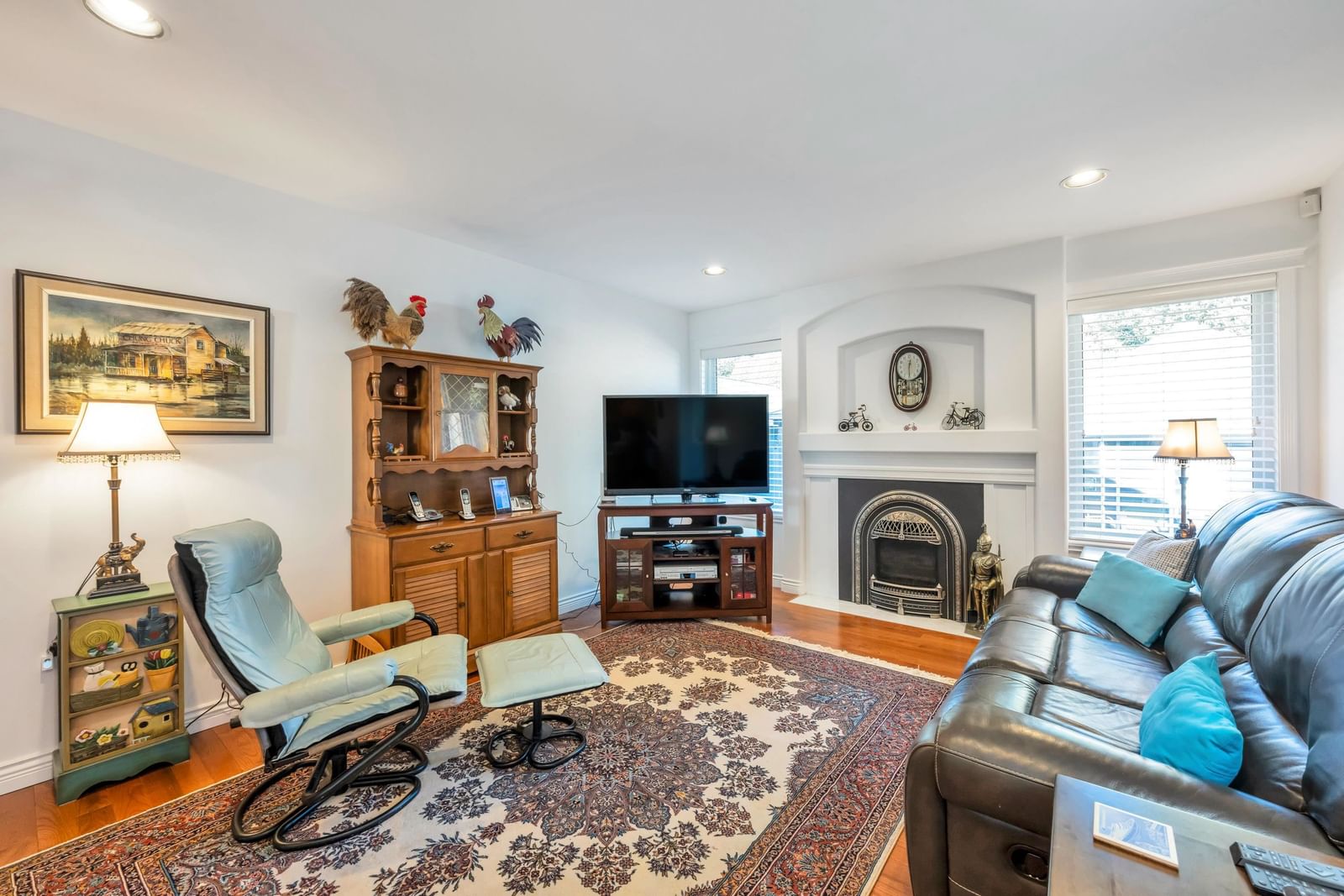 Listing Image 11
