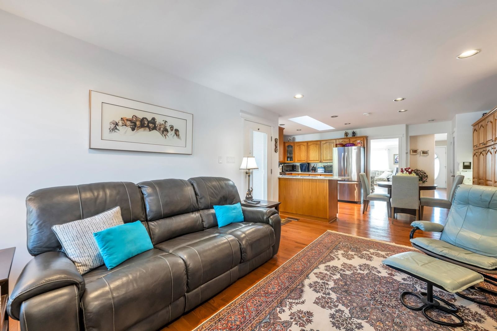 Listing Image 13