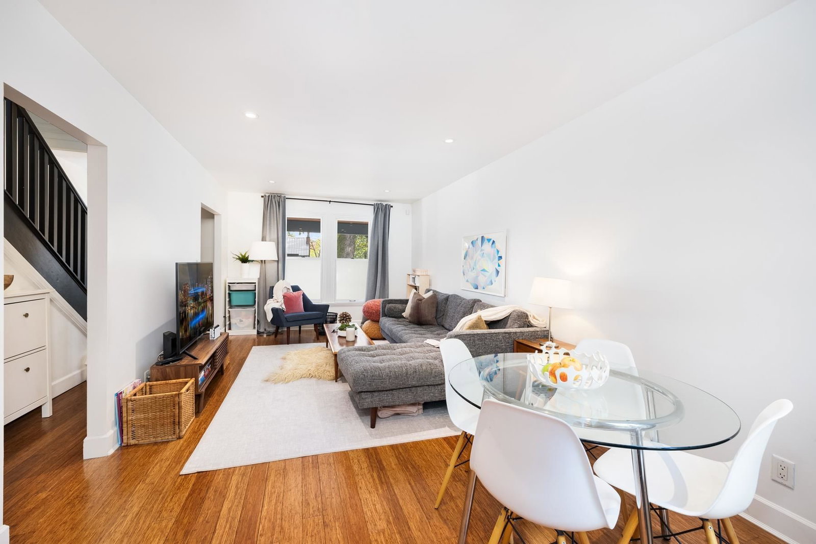 Listing Image 10