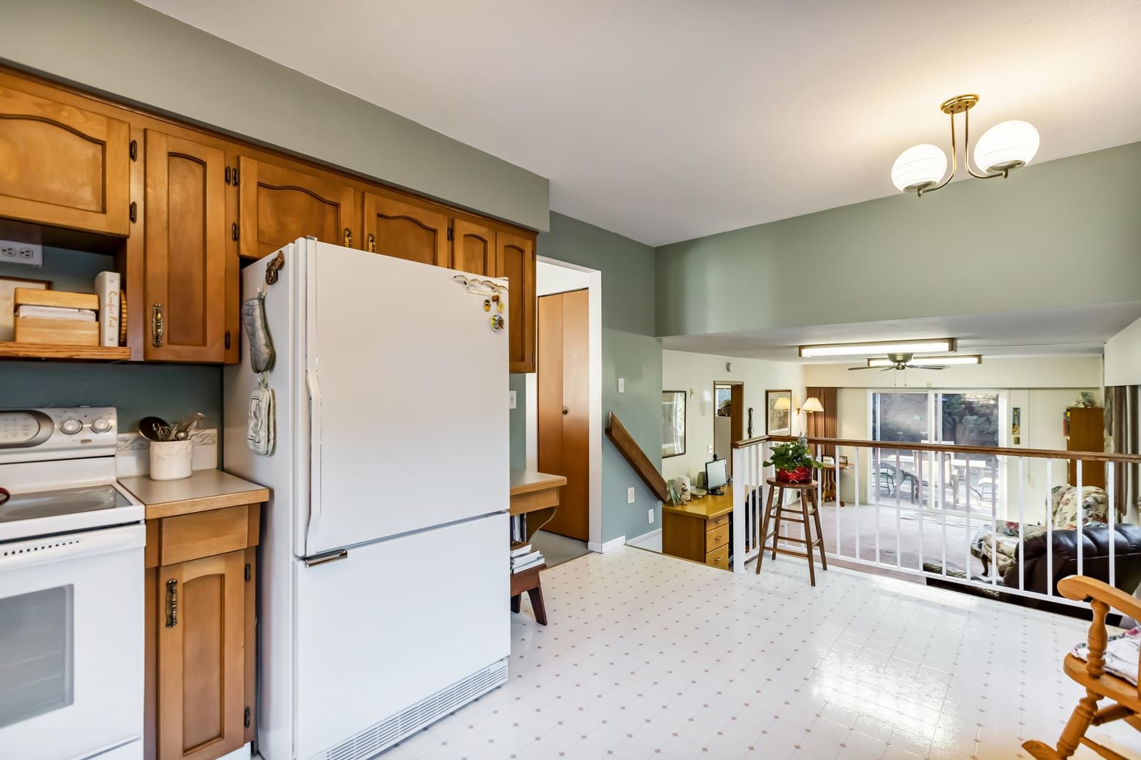 Listing Image 12